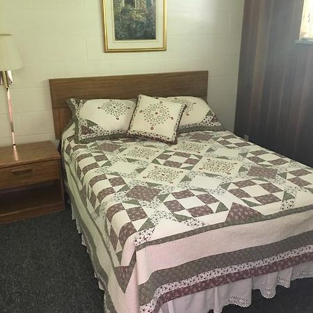 Bel Aire Motel Muskegon Heights Экстерьер фото